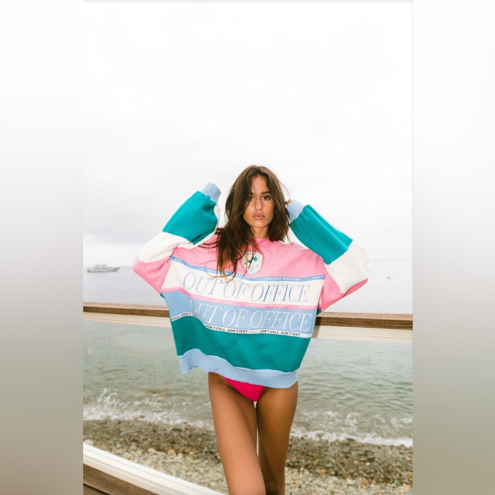 YLLW OOO CLUB OVERSIZED SWEATSHIRT out of office pink green yellow the label MED